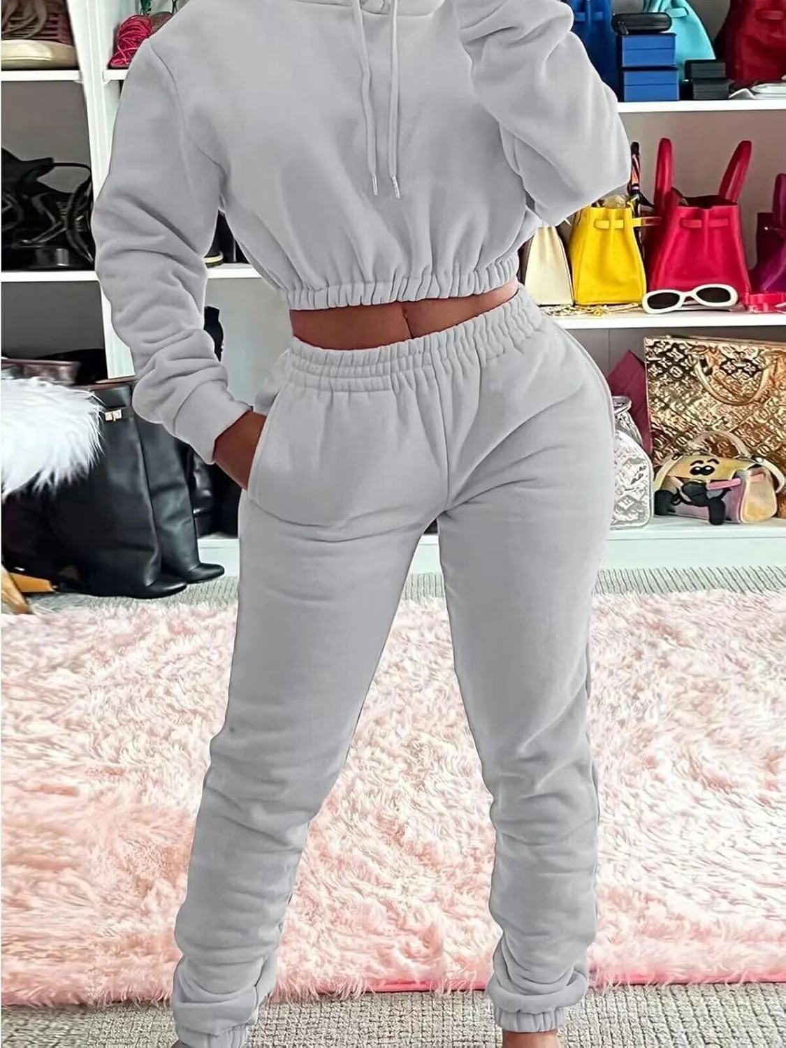 Akmipoem Sweatsuits for Women Set 2 Piece Tracksuits Outfits Casual Long Sleeve Crop Hoodie Jogger Pants Matching Sets