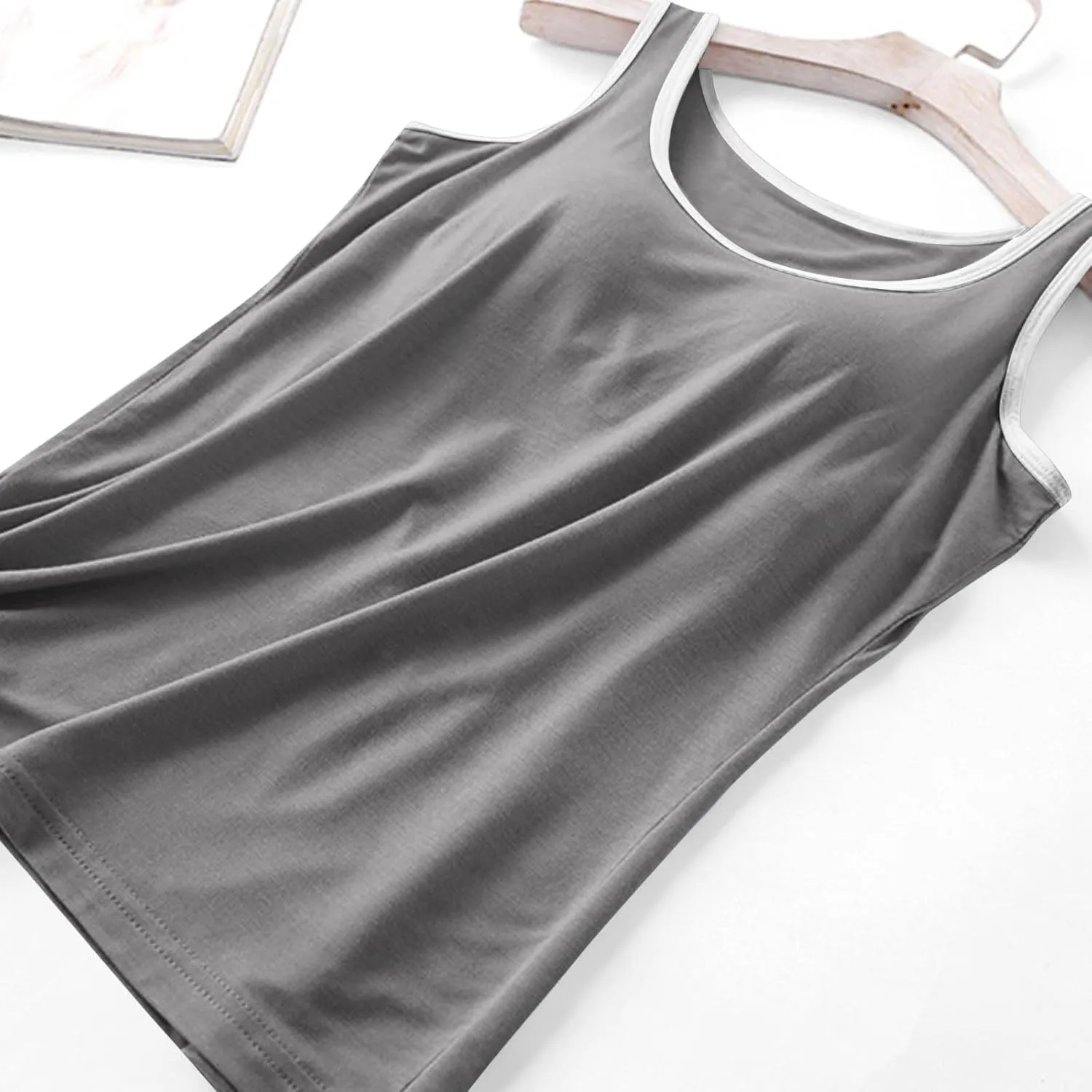 Camisole Tops for Women Built in Bra Casual Loose Sleeveless Tops Athletic Yoga Padded Sport Bra Seamless Underwear
