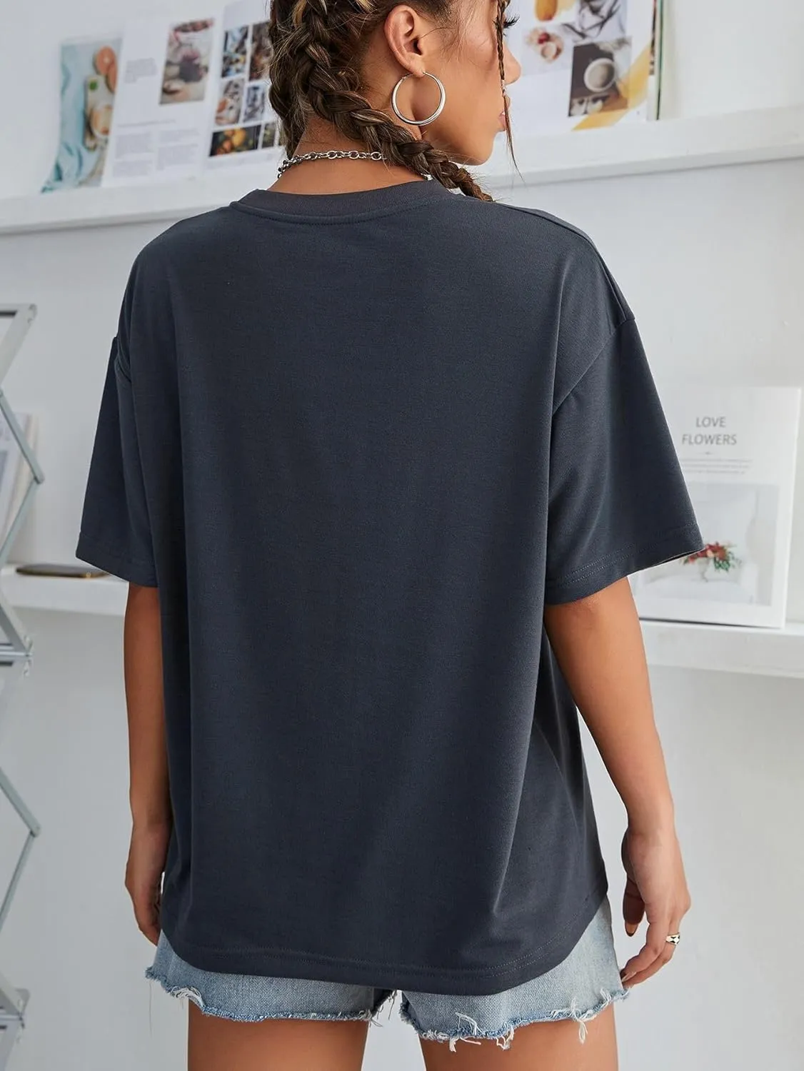 SISKIN Butterfly T Shirts for Women, Oversized Graphic Tees for Women, Plus Size Graphic Tees for Women