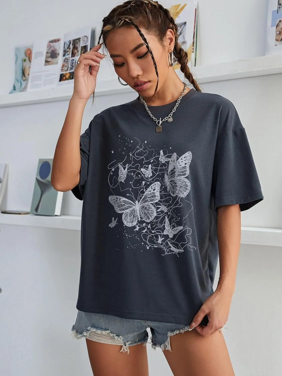 SISKIN Butterfly T Shirts for Women, Oversized Graphic Tees for Women, Plus Size Graphic Tees for Women