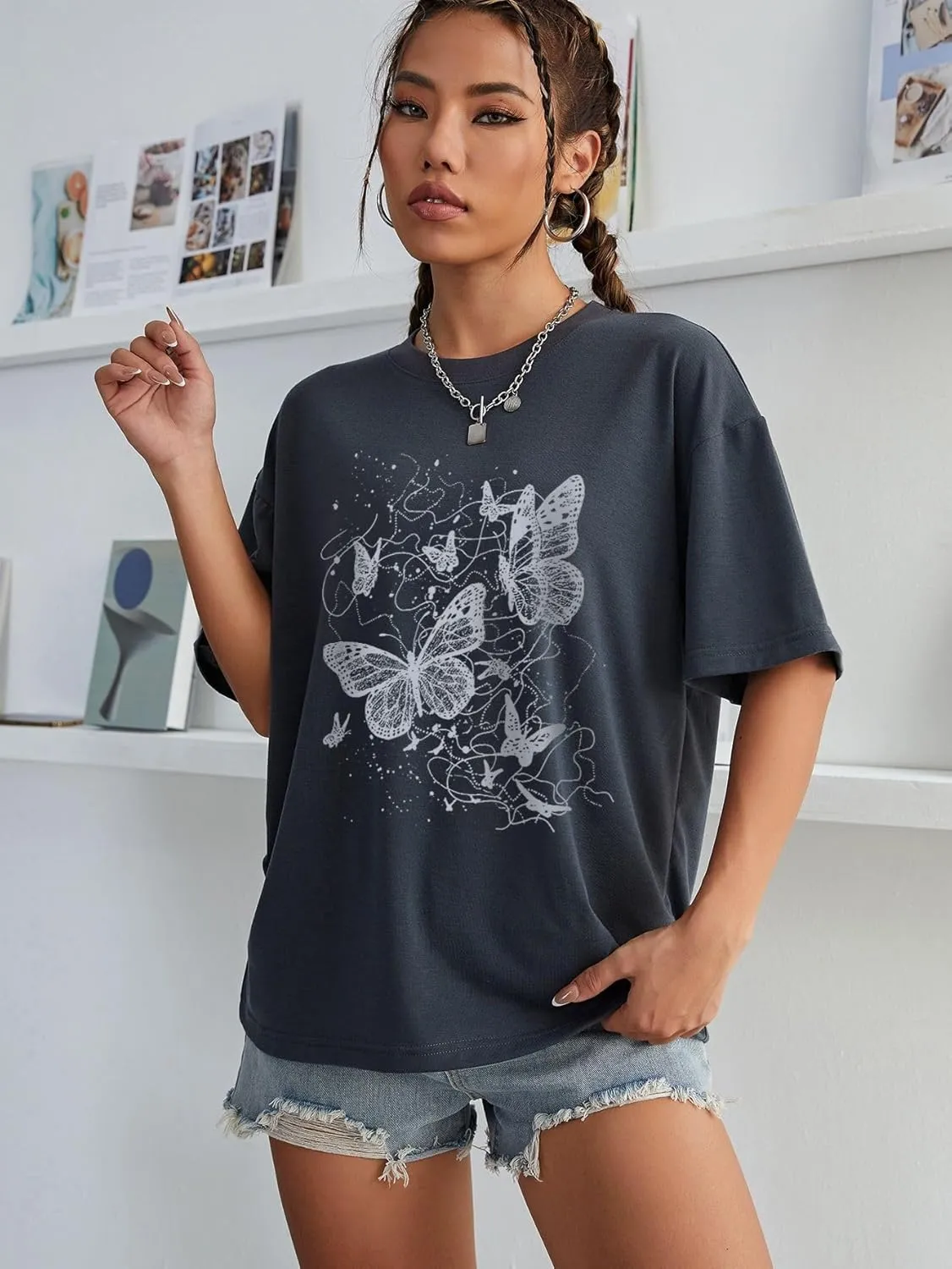 SISKIN Butterfly T Shirts for Women, Oversized Graphic Tees for Women, Plus Size Graphic Tees for Women
