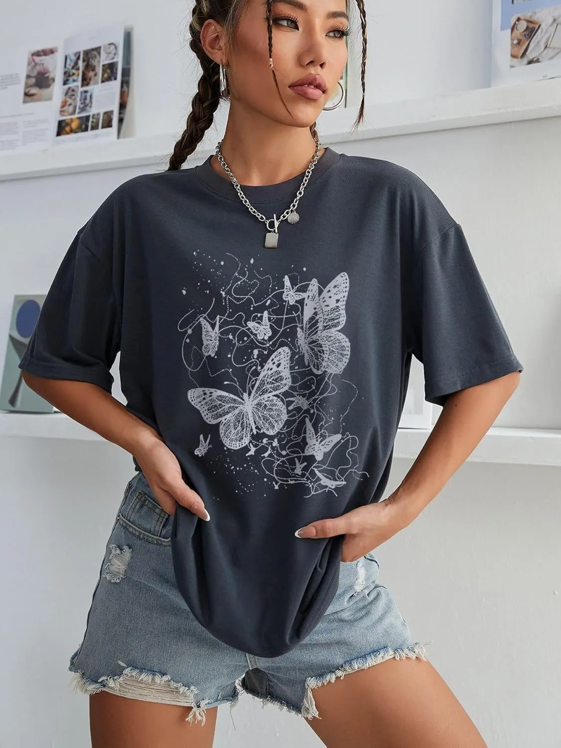 SISKIN Butterfly T Shirts for Women, Oversized Graphic Tees for Women, Plus Size Graphic Tees for Women