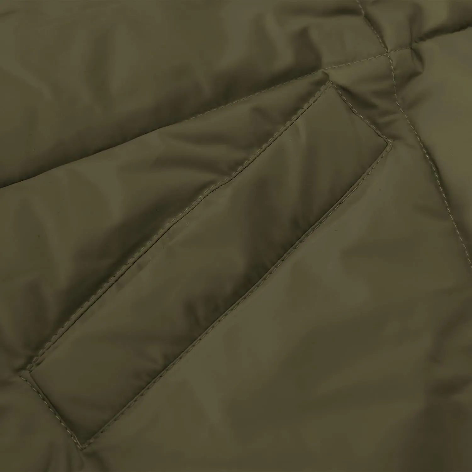 Winter Coats for Women Long Sleeve Zip Up Quilted Jackets Loose Fit Puffer Jacket Warm Outwear with Pockets