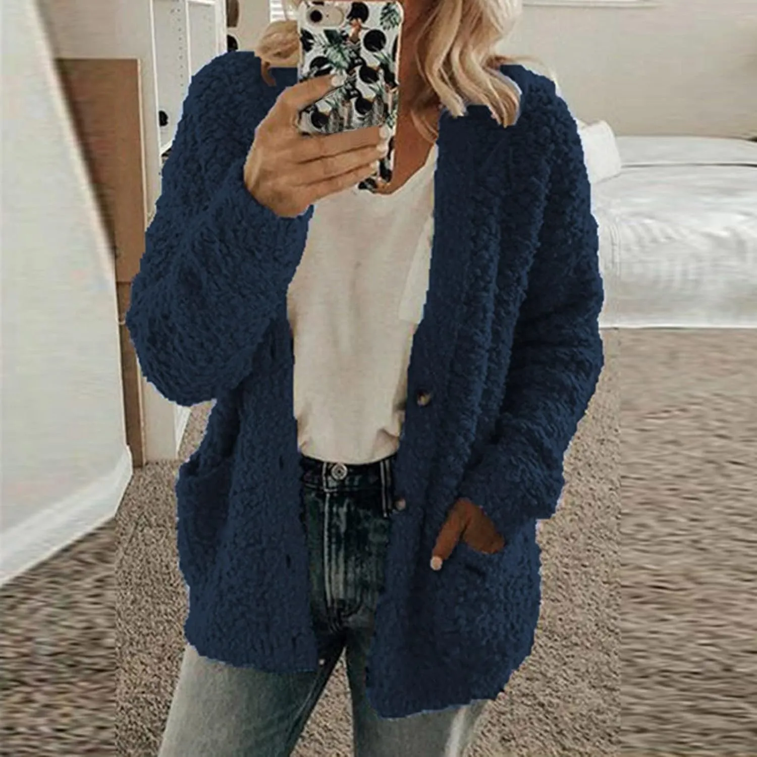 Women's Fashion Winter Coat Sherpa Fleece Shearling Oversized Button Down Cardigan Warm Outerwear Jackets with Pocket